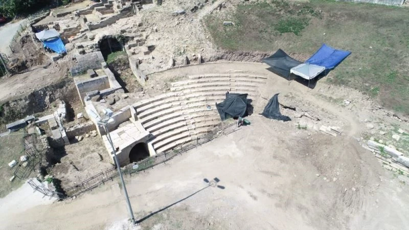 Antik şehirden tarih fışkırıyor
