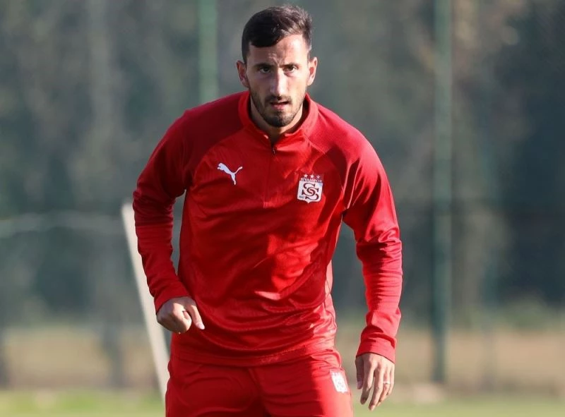 Trafik kazası geçiren Erdoğan Yeşilyurt: “Çok şükür iyiyiz”
