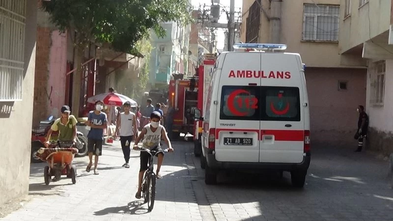 Piknik tüpünden sıçrayan alev evi küle çevirdi
