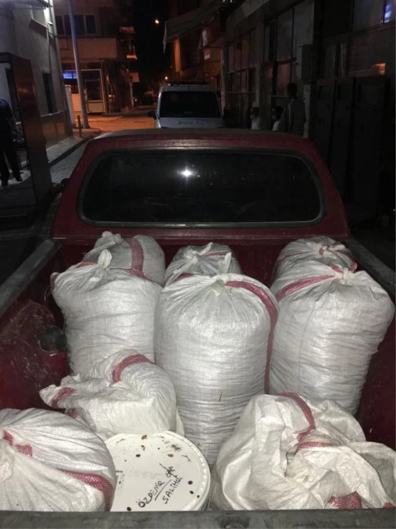 Manisa’da üreticinin emeğini çalan 2 hırsız yakalandı
