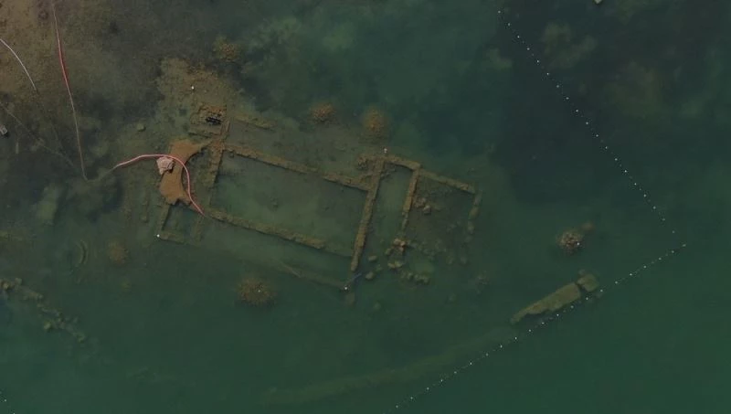 (Özel) İznik Gölü çekilince 1500 yıllık bazilika ortaya çıktı
