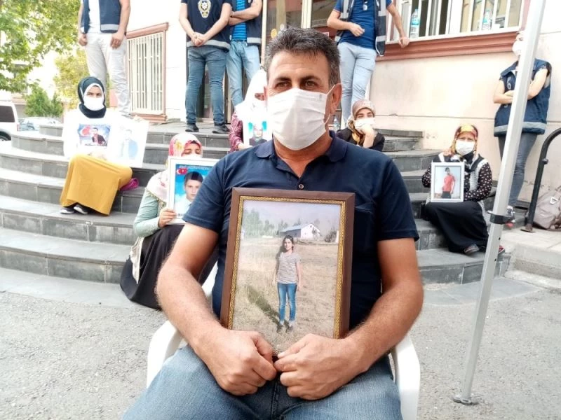 HDP önündeki ailelerin evlat nöbeti 374’üncü gününde
