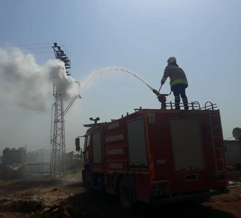 Trafoda çıkan yangını itfaiye ekipleri söndürdü
