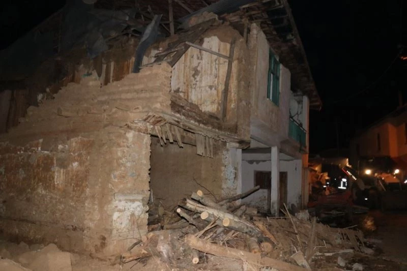 Doğu Anadolu fayı hareketli
