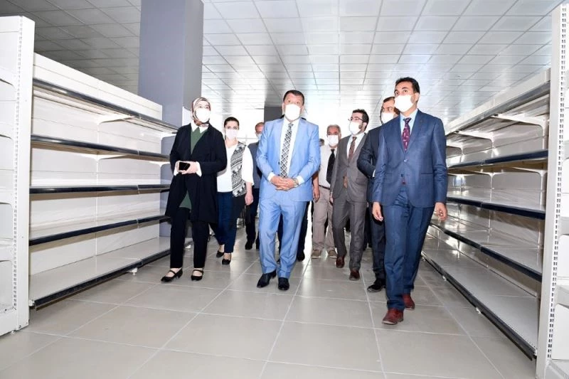 Vahap Küçük Hayır Çarşısı kuruldu
