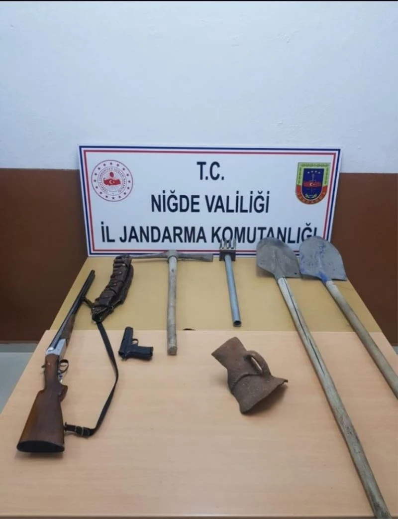 Roma dönemine ait mezarda define arayan 1 kişi yakalandı
