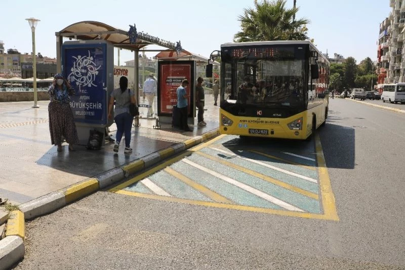 Aydın Büyükşehir Belediyesi, sürücülerin dikkatini uyarı işaretlerine çekti
