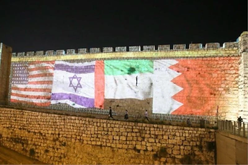 Kudüs surları ABD, İsrail, BAE ve Bahreyn bayrakları ile aydınlatıldı
