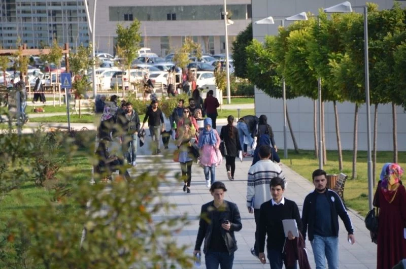 EBYÜ’de 2020-2021 eğitim-öğretim yılı güz yarıyılında uygulanacak model hakkında senato kararı
