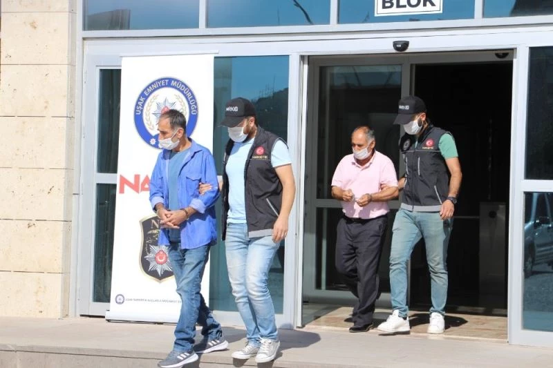 Uşak’ta 80 bin TL’lik reçine esrar ele geçirildi
