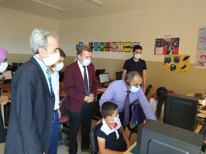 Yunak’ta EBA destek noktaları hizmette
