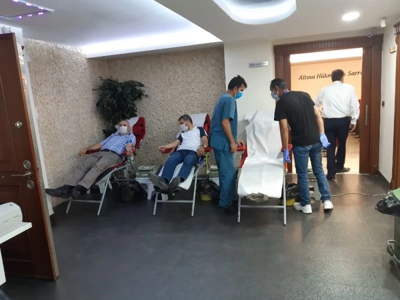 Sarraf ve Kuyumcular Derneği üyeleri kan bağışında bulundu
