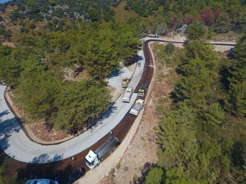 Karaağaç’ta yol çalışmaları tamamlandı
