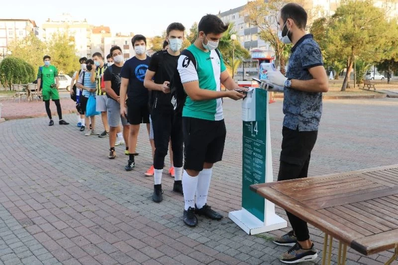 Halı sahalarda HES’li spor dönemi
