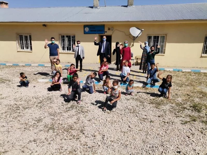 Milli Eğitim Müdürü Kıvanç’ın okul denetlemeleri devam ediyor
