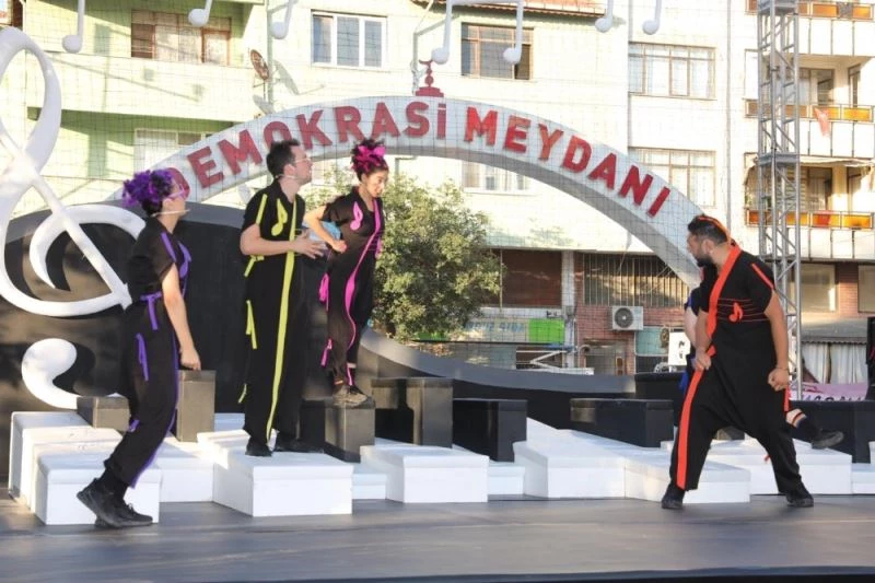 Körfezli çocuklar hem güldü hem öğrendi
