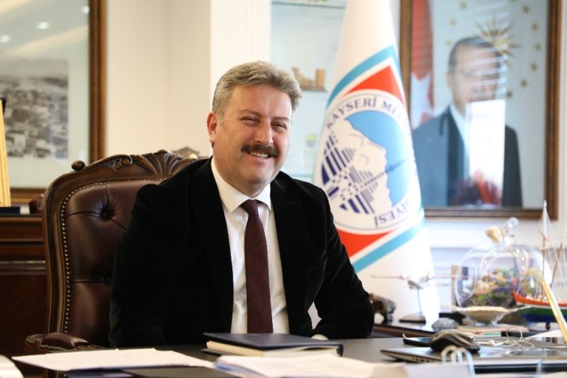 Başkan Dr. Palancıoğlu Kayserili sporcu Turgay Bayram’ı tebrik etti
