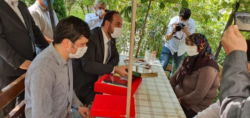 Suriye Ulusal Koalisyon’dan Kızılay şehidine ziyaret
