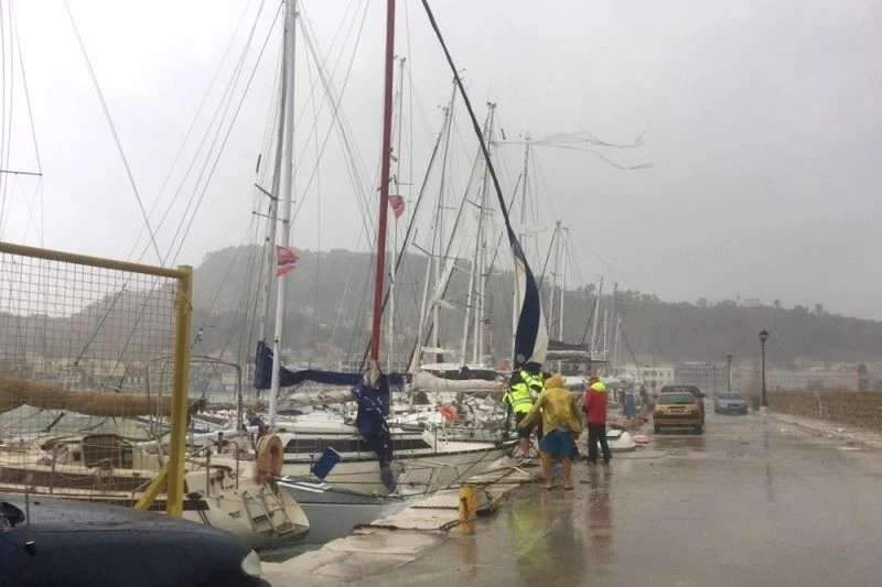 Medicane tropik fırtınası, Zakynthos Adası’nı vurdu
