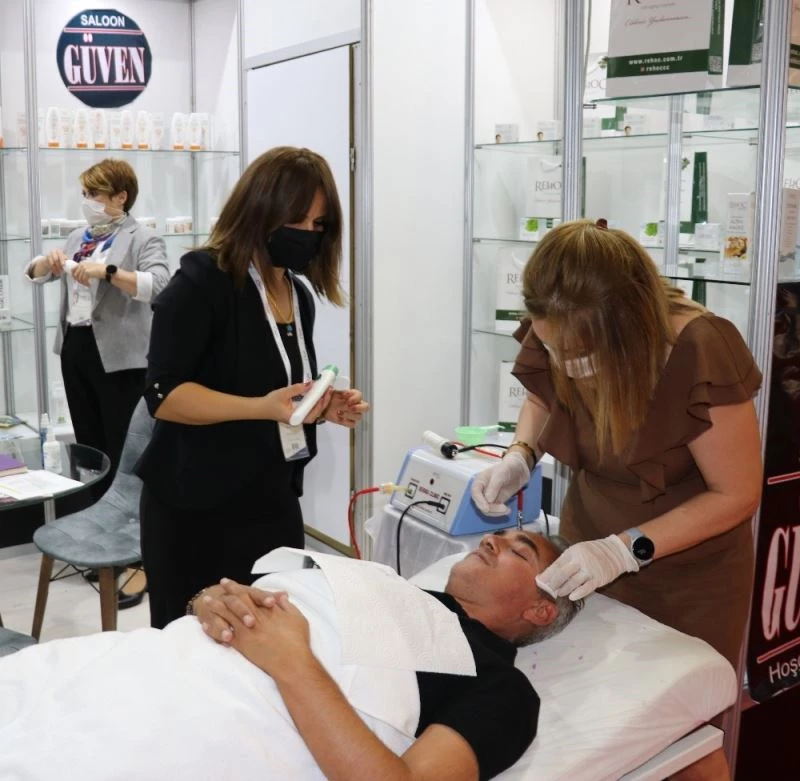 Azerbaycanlı iş kadınından Van’a kozmetik fabrikası sözü
