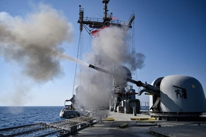 Türk fırkateyninde Seyit Onbaşı detayı
