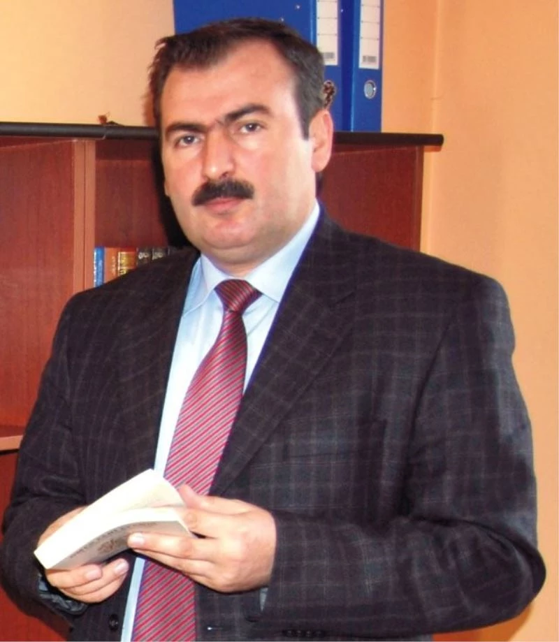 Doç. Dr. İdiz: “Sahte bir şeyhin yanlışından hareketle Müslümanlara yapılan saldırıları şiddetle kınıyorum”
