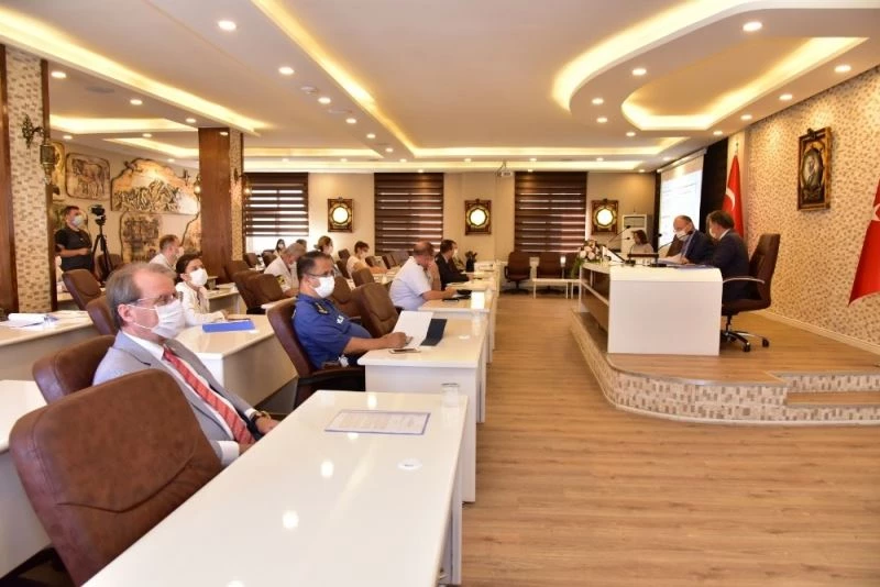 Kadına yönelik şiddeti konuştular
