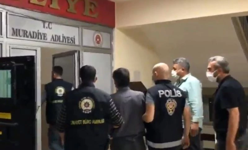 Akrabasının eşini darp ederek parasını alan 2 şüpheli yakalandı
