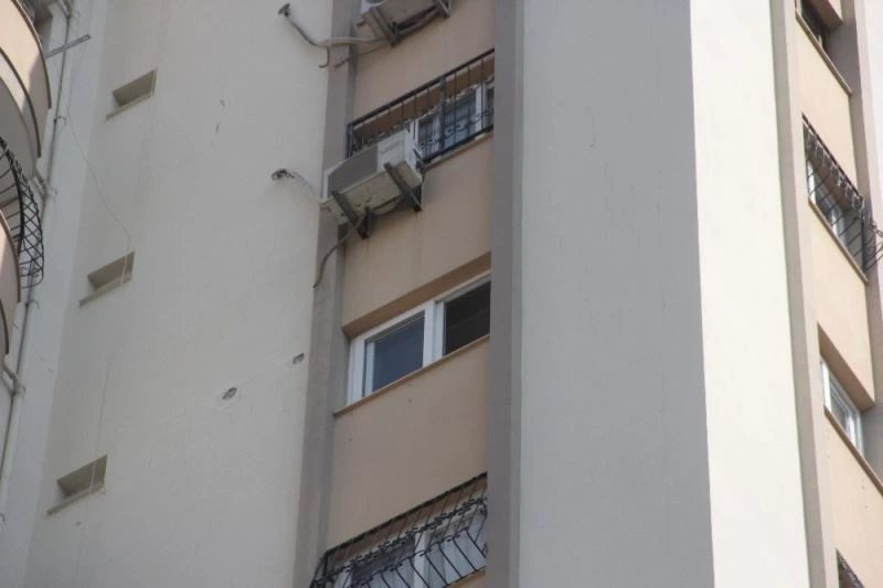 Pencere silerken düşen kadın öldü
