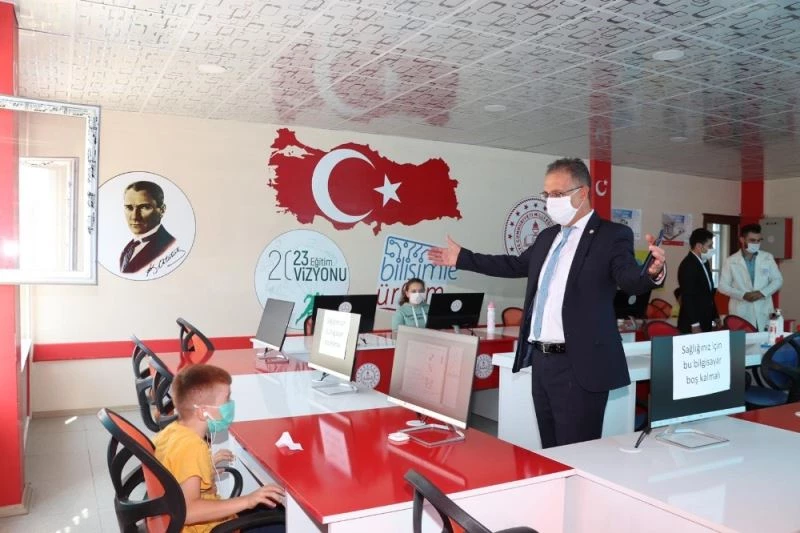 Daire Başkanı Haşim Altun Hakkari’de
