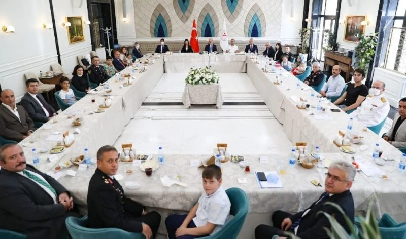 İçişleri Bakanı Soylu: “Kimlerin Anayasa Mahkemesini savunduğunu gördüm”
