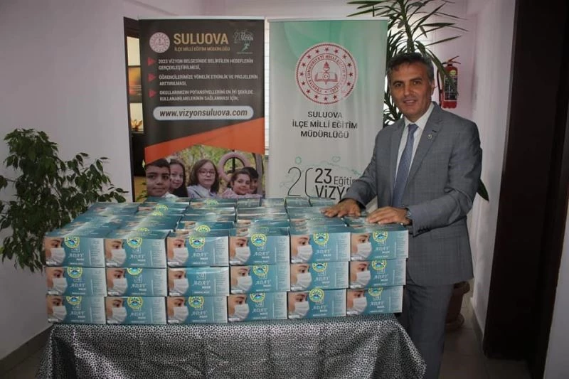 Suluova’da öğrencilerin maskeleri belediyeden
