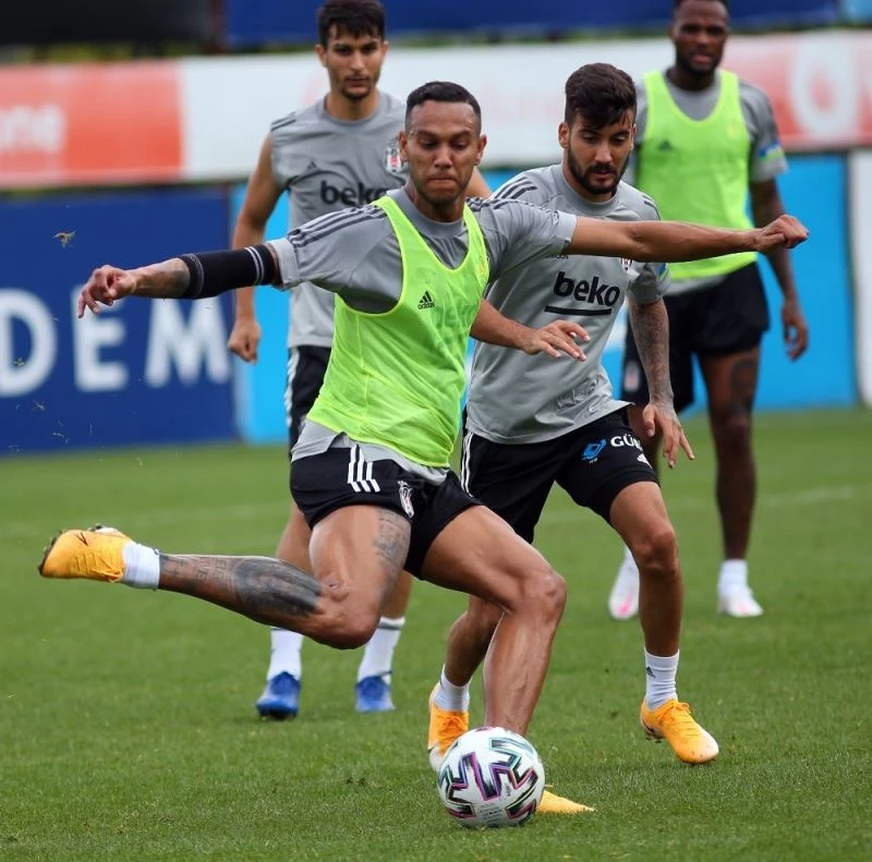 Al Ahli, Josef’i FIFA’ya şikayet ediyor
