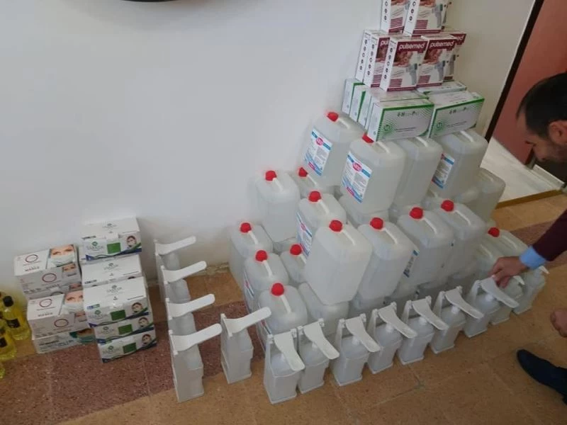 Derebucak’ta okullara hijyen malzemeleri dağıtıldı
