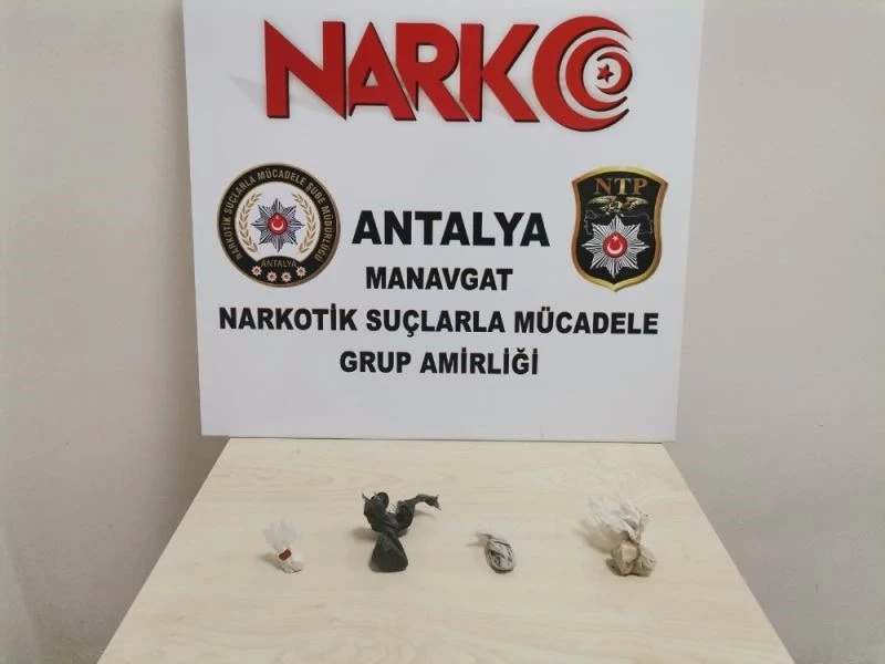 Durumundan şüphelenilen araçlarda uyuşturucu bulundu
