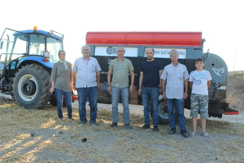 Bilecik’te katı gübre dağıtma römorku tanıtıldı
