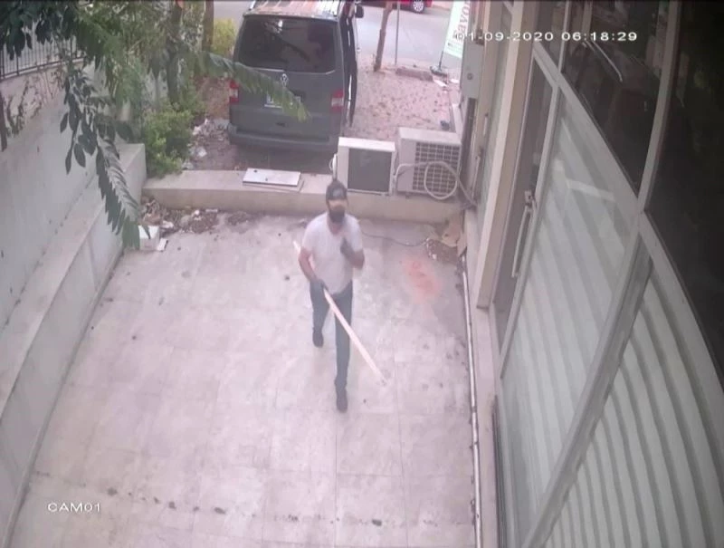 Maltepe’de maskeli 300 bin liralık kuru yemiş hırsızlığı
