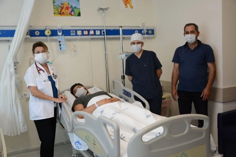 Çocuklarda doğumsal kalp hastalıkları şemsiye metoduyla tedavi ediliyor
