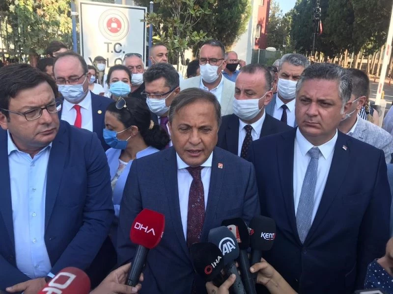 Yalova Belediyesi’ndeki yolsuzluk davası sanıkları hakim karşısında
