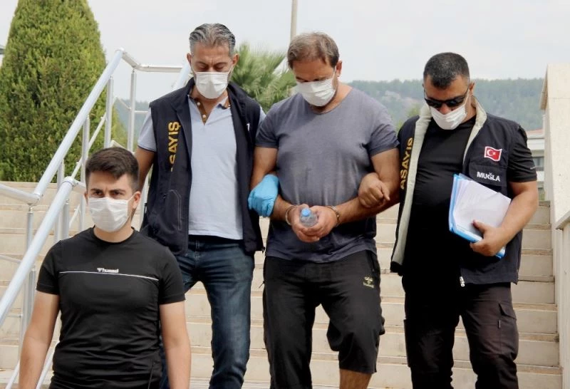 52 yıl hapis cezası bulunan ve sahte belgelerle kendini ölmüş gösteren Youtuber yakalandı
