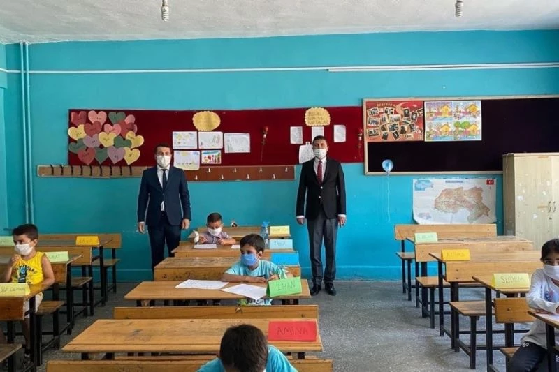 Çukurca da 1.S sınıflar eğitime başladı
