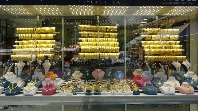 Kuyumculardan altın için yılsonu tahmini
