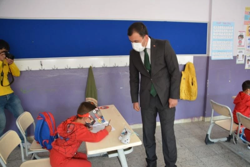 Sarıkamış’ta öğrenciler öğretmenleriyle buluştu
