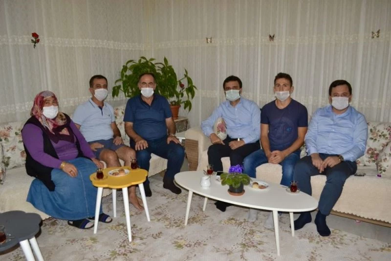 Köse ve Sancaktar, şehit ailesini ziyaret itti
