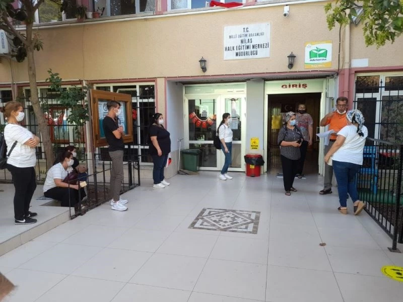 111 hizmetli ve 19 güvenlik görevlisi için mülakat yapıldı
