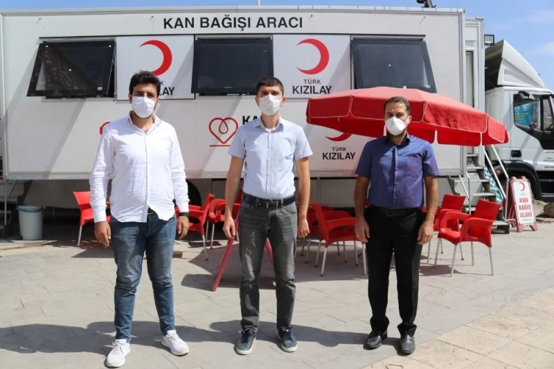 Kaymakam Kayabaşı’ndan kan bağışı
