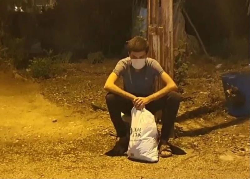 Köpek seslerine uyanan vatandaşlar hırsız yakaladı
