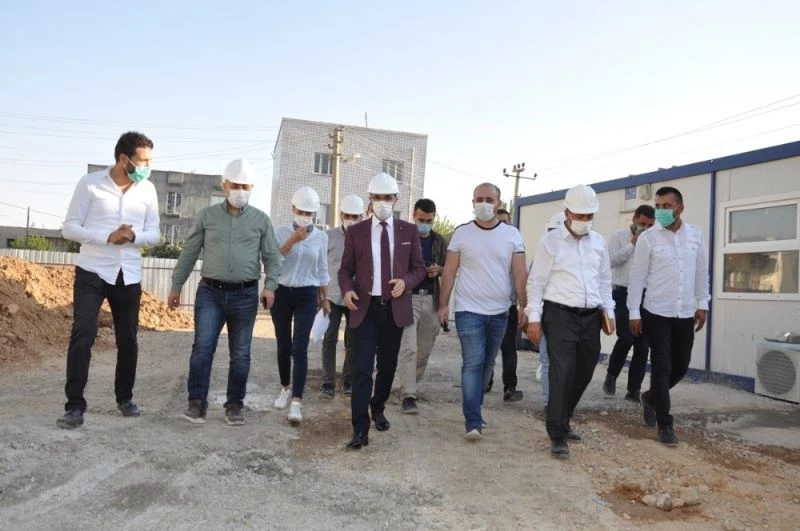 Kaymakam Sinanoğlu yapımı devam eden projeleri inceledi
