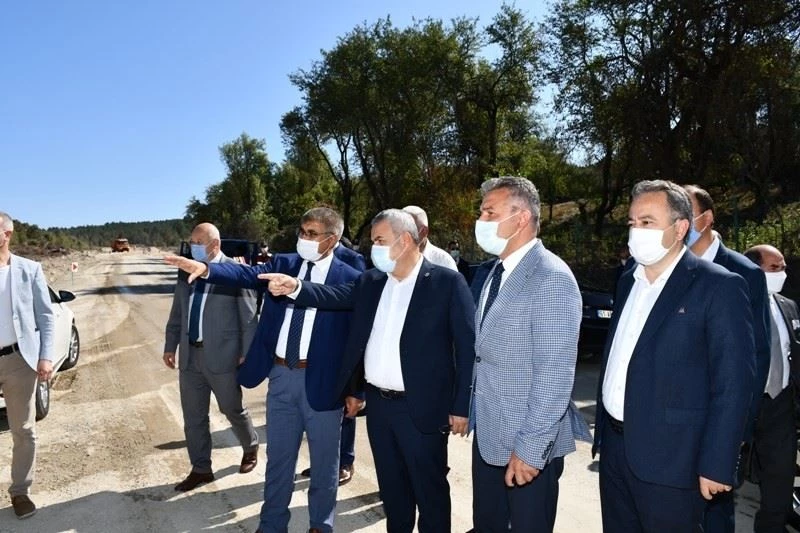 Eflani-Pınarbaşı Kavşağı Yolunda çalışmalar tüm hızıyla devam ediyor
