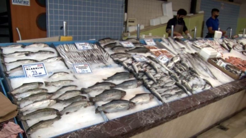 Av sezonu açıldı, tezgahlar balıkla doldu
